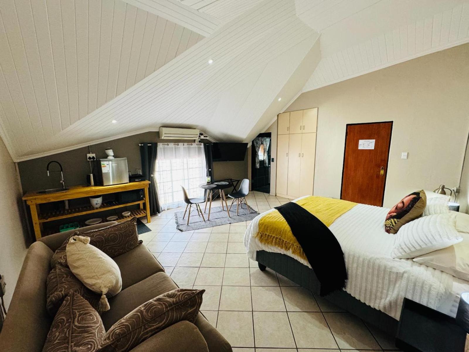 Echo Mountain Inn (Adults Only) Thabazimbi Rom bilde