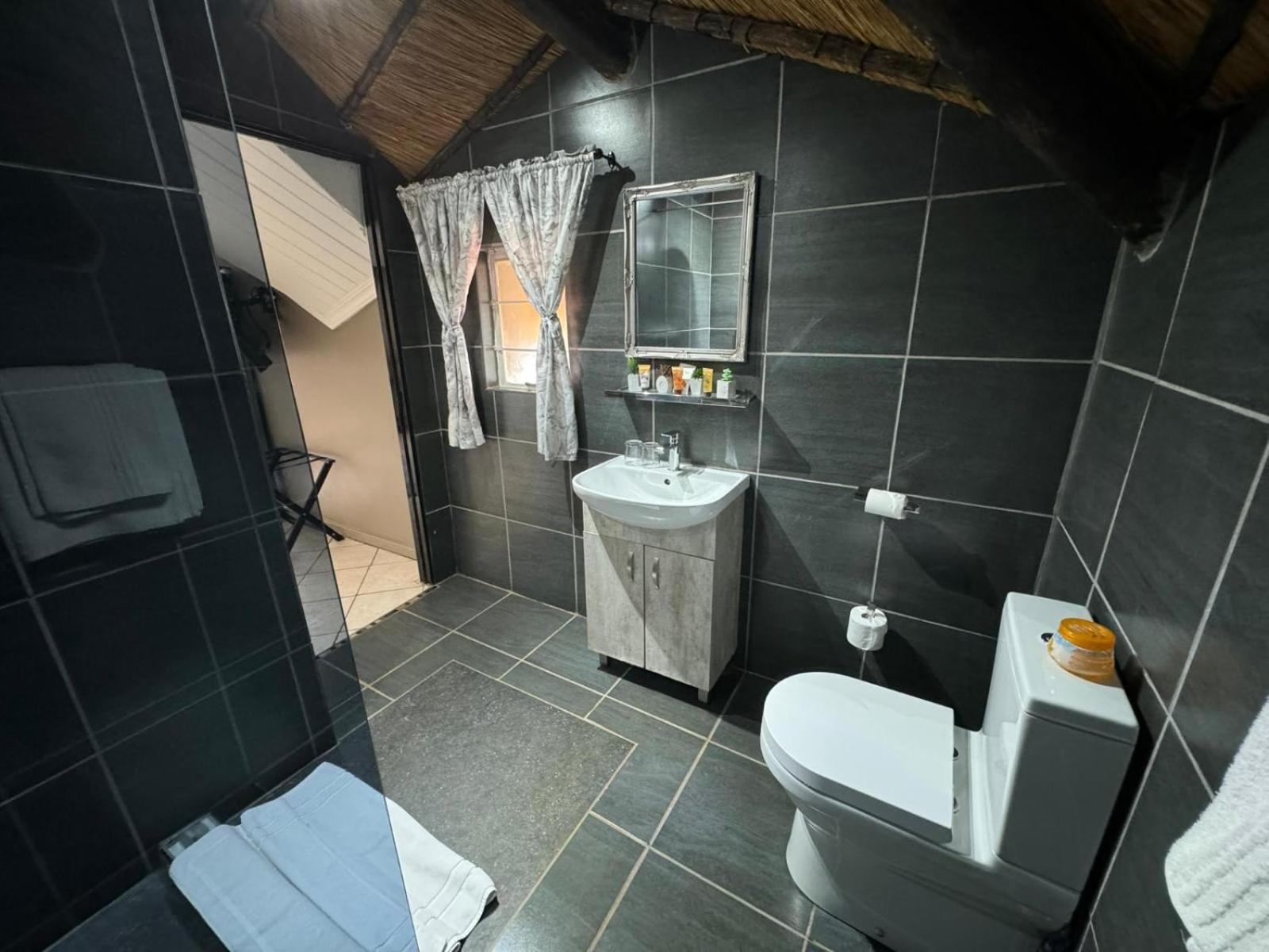 Echo Mountain Inn (Adults Only) Thabazimbi Rom bilde